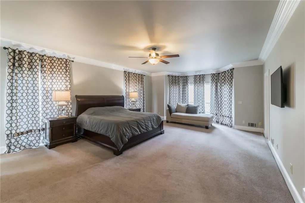 5785 Northside Drive, Atlanta, Georgia 30328, 6 Bedrooms Bedrooms, ,5 BathroomsBathrooms,Residential,Sold,5785 Northside Drive,6780078