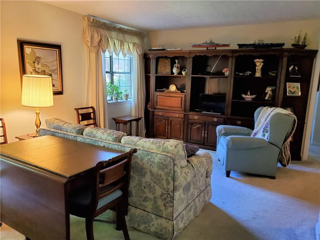 475 Mount Vernon Highway Ne Unit B112, Sandy Springs, Georgia 30328, 1 Bedroom Bedrooms, ,1 BathroomBathrooms,Residential,Sold,475 Mount Vernon Highway Ne Unit B112,6610445