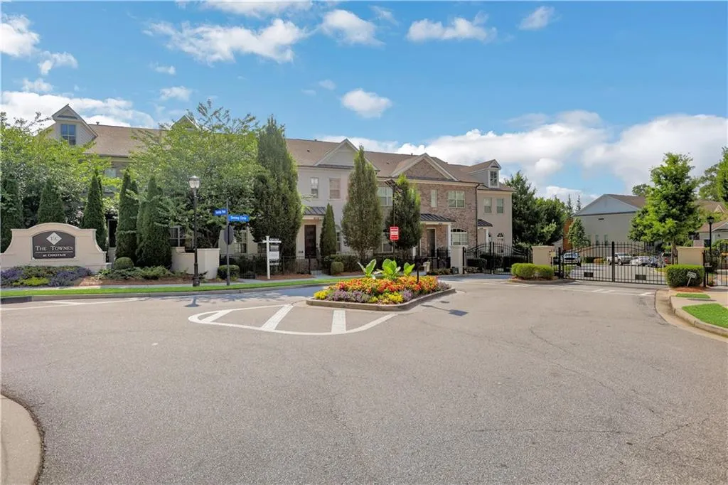 4103 Township Parkway, Atlanta, Georgia 30342, 2 Bedrooms Bedrooms, ,2 BathroomsBathrooms,Residential,For Sale,4103 Township Parkway,7729566