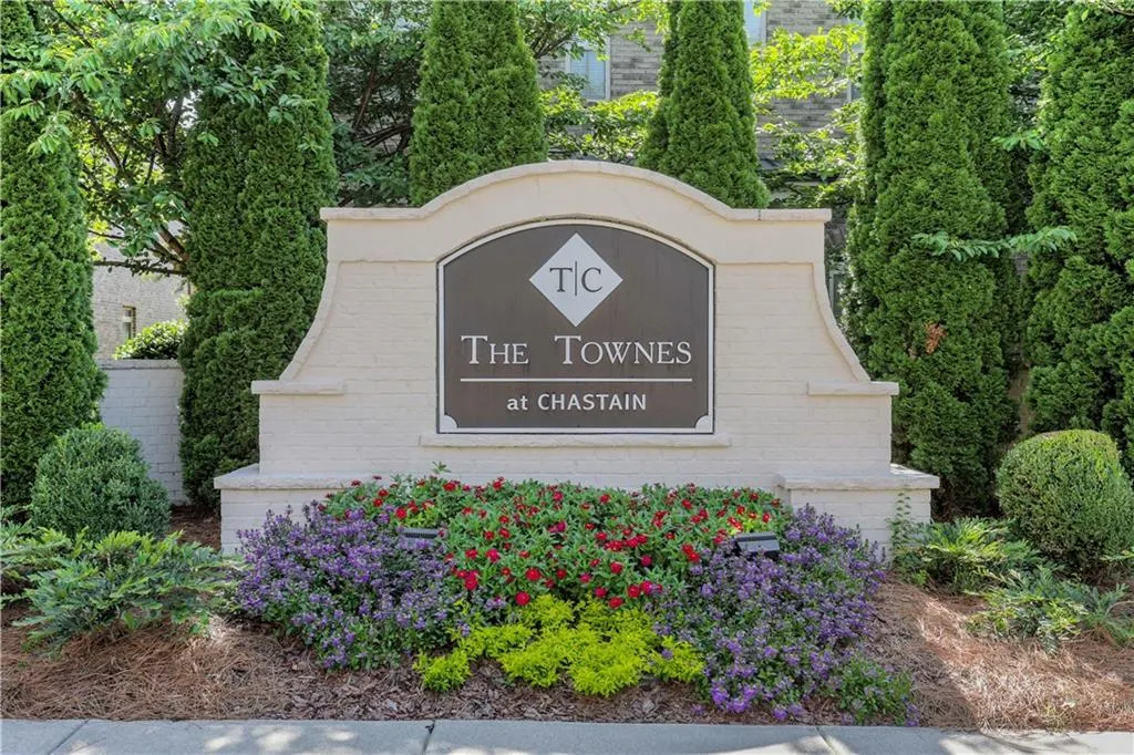 4103 Township Parkway, Atlanta, Georgia 30342, 2 Bedrooms Bedrooms, ,2 BathroomsBathrooms,Residential,For Sale,4103 Township Parkway,7729566