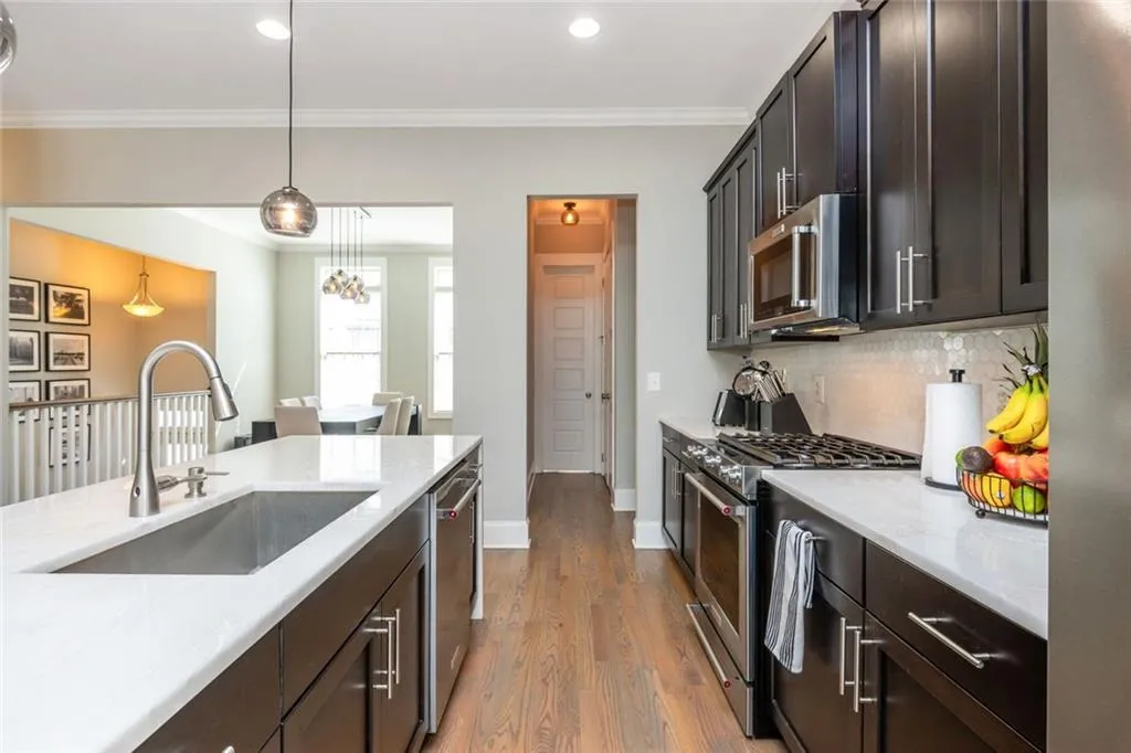 2138 Shale Lane Nw Unit 260, Atlanta, Georgia 30318, 3 Bedrooms Bedrooms, ,3 BathroomsBathrooms,Residential,For Sale,2138 Shale Lane Nw Unit 260,7665434