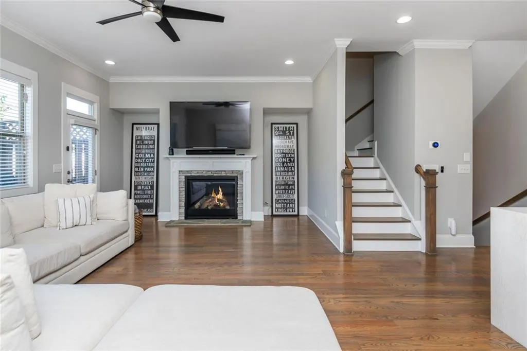 2138 Shale Lane Nw Unit 260, Atlanta, Georgia 30318, 3 Bedrooms Bedrooms, ,3 BathroomsBathrooms,Residential,For Sale,2138 Shale Lane Nw Unit 260,7665434