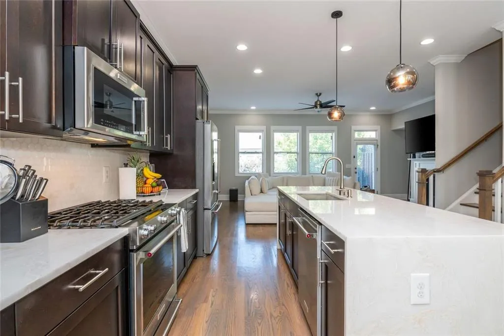 2138 Shale Lane Nw Unit 260, Atlanta, Georgia 30318, 3 Bedrooms Bedrooms, ,3 BathroomsBathrooms,Residential,For Sale,2138 Shale Lane Nw Unit 260,7665434