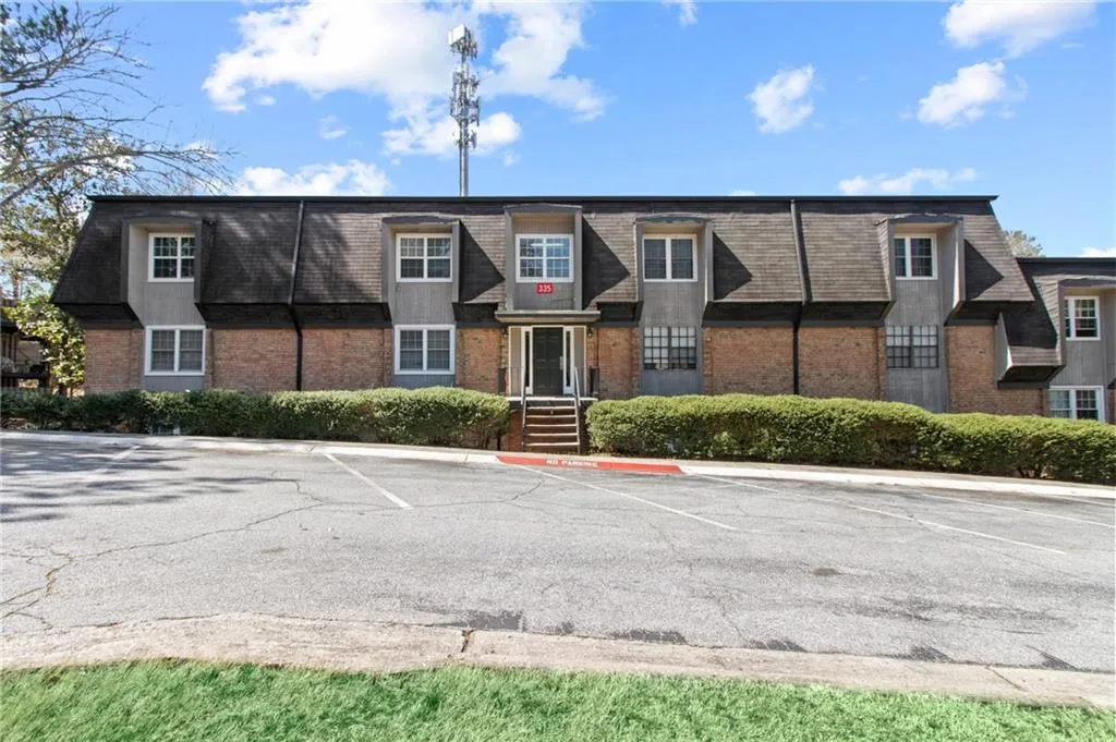 335 Winding River Drive Unit F, Atlanta, Georgia 30350, 2 Bedrooms Bedrooms, ,2 BathroomsBathrooms,Residential,Sold,335 Winding River Drive Unit F,7178813