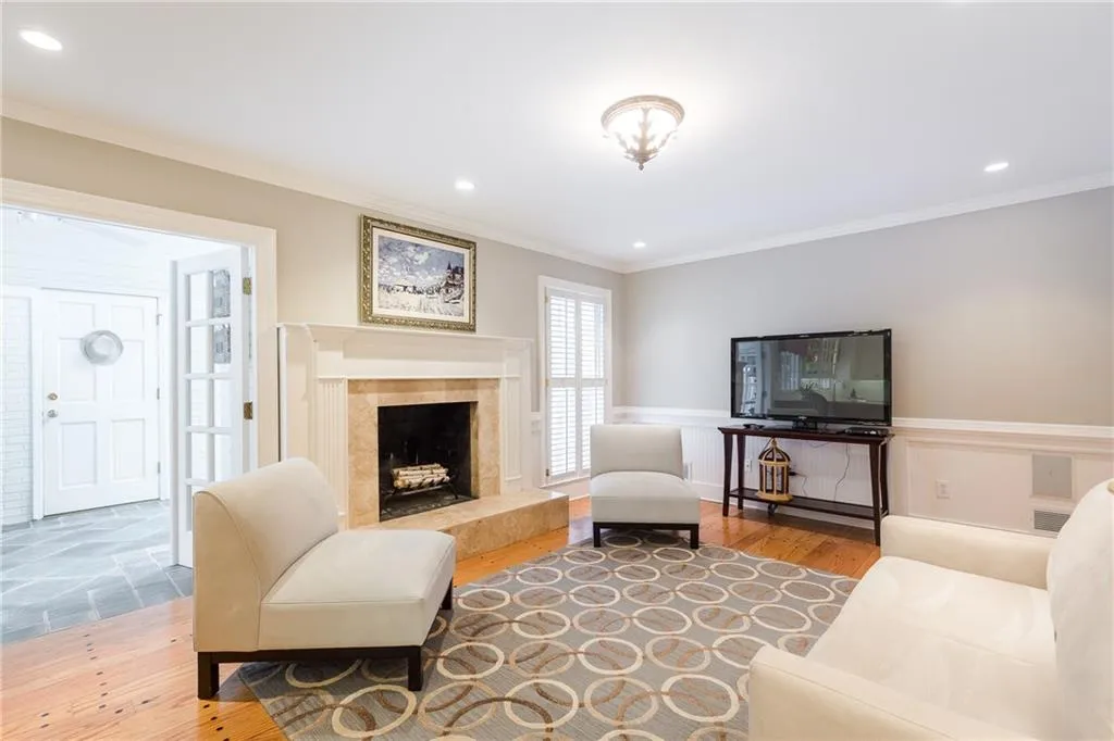 215 Forrest Lake Drive, Sandy Springs, Georgia 30327, 4 Bedrooms Bedrooms, ,3 BathroomsBathrooms,Residential,Sold,215 Forrest Lake Drive,5991102