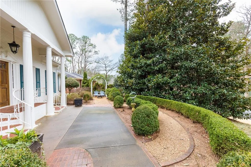 215 Forrest Lake Drive, Sandy Springs, Georgia 30327, 4 Bedrooms Bedrooms, ,3 BathroomsBathrooms,Residential,Sold,215 Forrest Lake Drive,5991102