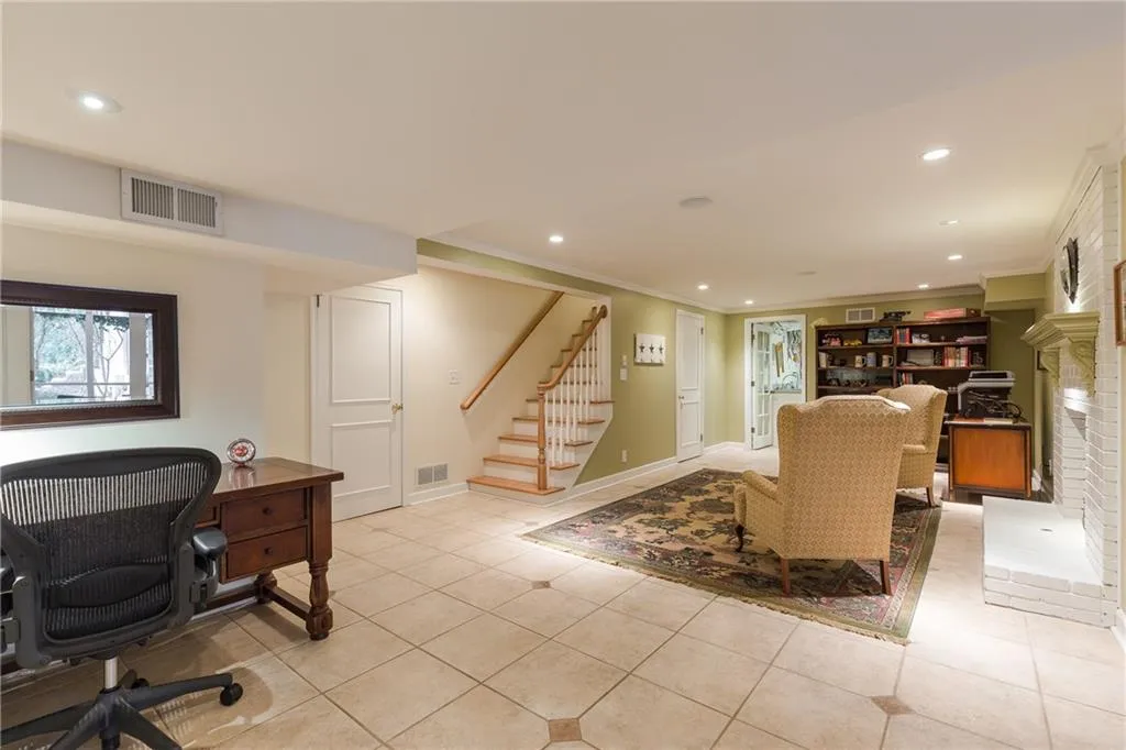 215 Forrest Lake Drive, Sandy Springs, Georgia 30327, 4 Bedrooms Bedrooms, ,3 BathroomsBathrooms,Residential,Sold,215 Forrest Lake Drive,5991102
