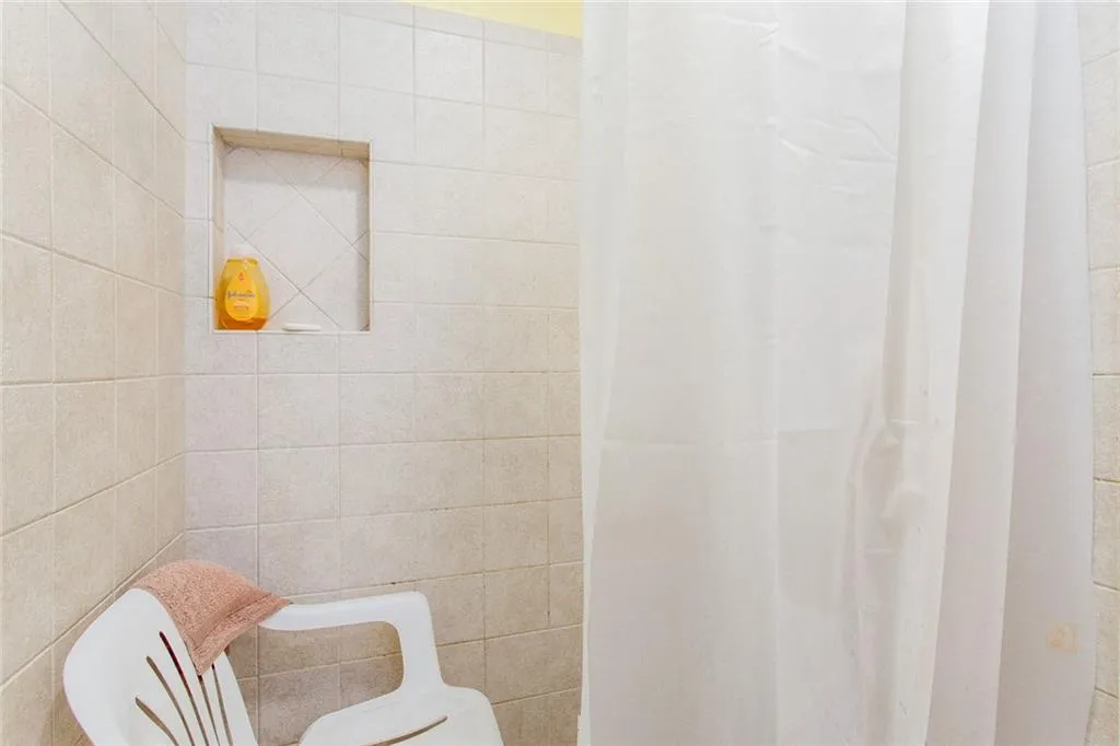 32 Brandon Ridge Drive, Sandy Springs, Georgia 30328, 4 Bedrooms Bedrooms, ,2 BathroomsBathrooms,Residential,Sold,32 Brandon Ridge Drive,6973596