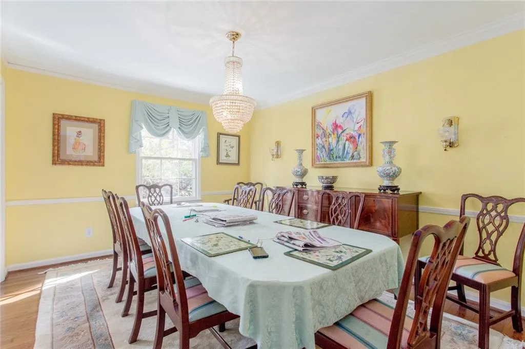 32 Brandon Ridge Drive, Sandy Springs, Georgia 30328, 4 Bedrooms Bedrooms, ,2 BathroomsBathrooms,Residential,Sold,32 Brandon Ridge Drive,6973596