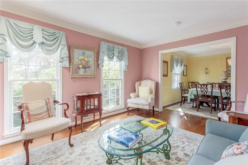 32 Brandon Ridge Drive, Sandy Springs, Georgia 30328, 4 Bedrooms Bedrooms, ,2 BathroomsBathrooms,Residential,Sold,32 Brandon Ridge Drive,6973596