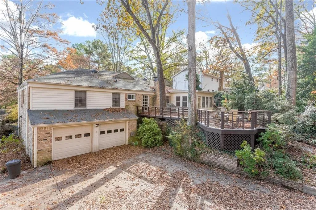 32 Brandon Ridge Drive, Sandy Springs, Georgia 30328, 4 Bedrooms Bedrooms, ,2 BathroomsBathrooms,Residential,Sold,32 Brandon Ridge Drive,6973596