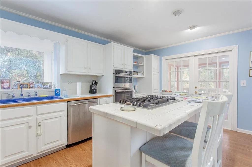 32 Brandon Ridge Drive, Sandy Springs, Georgia 30328, 4 Bedrooms Bedrooms, ,2 BathroomsBathrooms,Residential,Sold,32 Brandon Ridge Drive,6973596