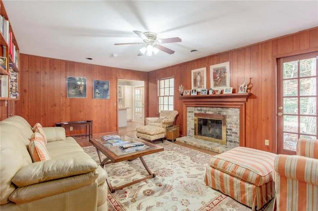 32 Brandon Ridge Drive, Sandy Springs, Georgia 30328, 4 Bedrooms Bedrooms, ,2 BathroomsBathrooms,Residential,Sold,32 Brandon Ridge Drive,6973596