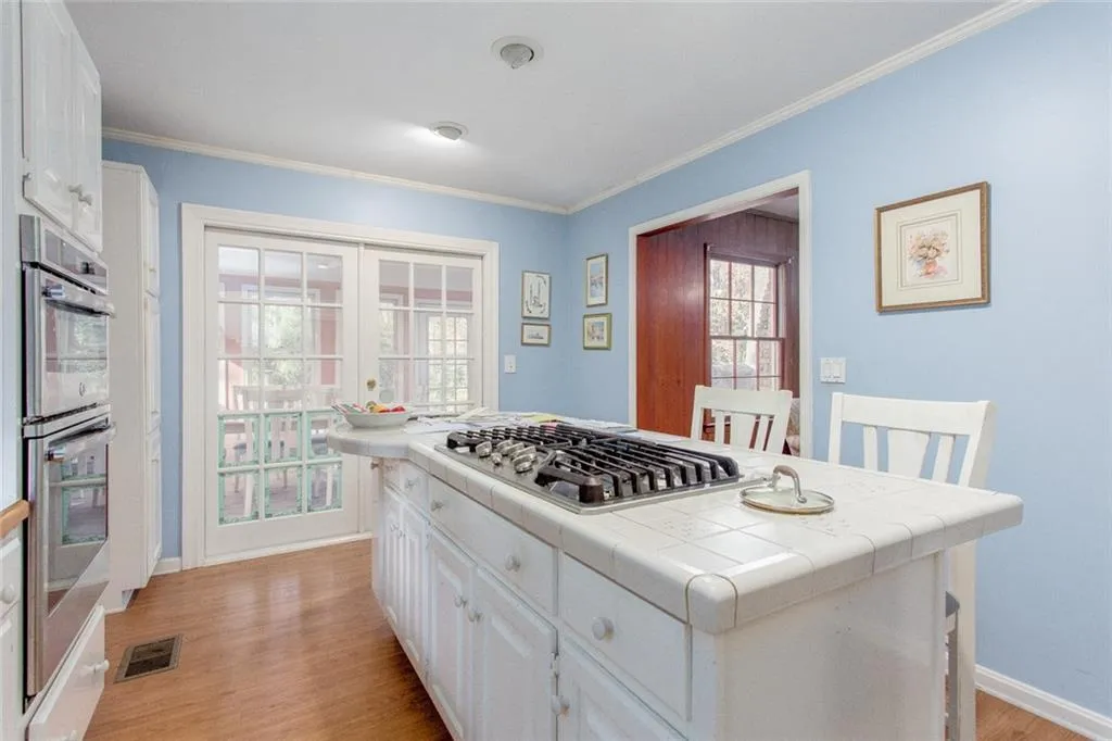 32 Brandon Ridge Drive, Sandy Springs, Georgia 30328, 4 Bedrooms Bedrooms, ,2 BathroomsBathrooms,Residential,Sold,32 Brandon Ridge Drive,6973596