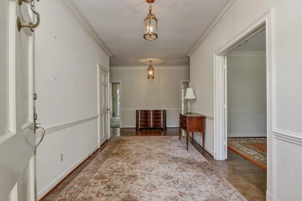 3264 Glen Arden Drive Nw, Atlanta, Georgia 30305, 5 Bedrooms Bedrooms, ,3 BathroomsBathrooms,Residential,Sold,3264 Glen Arden Drive Nw,5790145