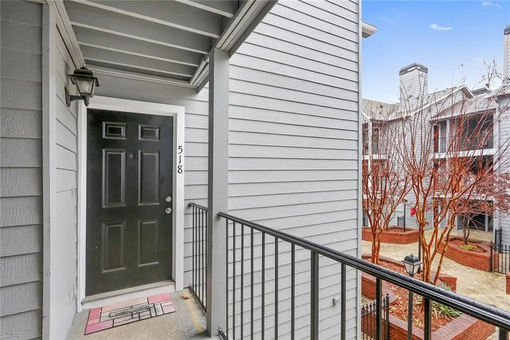 518 Granville Court, Sandy Springs, Georgia 30328, 1 Bedroom Bedrooms, ,1 BathroomBathrooms,Residential,Sold,518 Granville Court,6111072