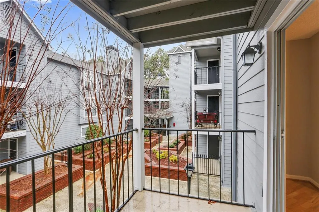 518 Granville Court, Sandy Springs, Georgia 30328, 1 Bedroom Bedrooms, ,1 BathroomBathrooms,Residential,Sold,518 Granville Court,6111072