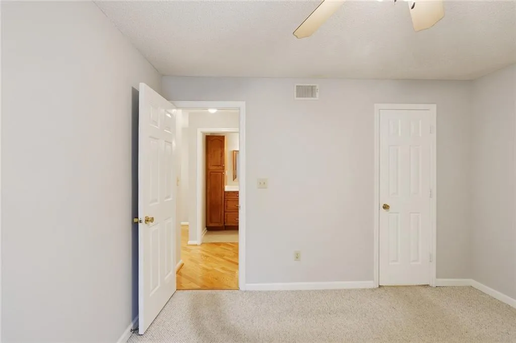 518 Granville Court, Sandy Springs, Georgia 30328, 1 Bedroom Bedrooms, ,1 BathroomBathrooms,Residential,Sold,518 Granville Court,6111072