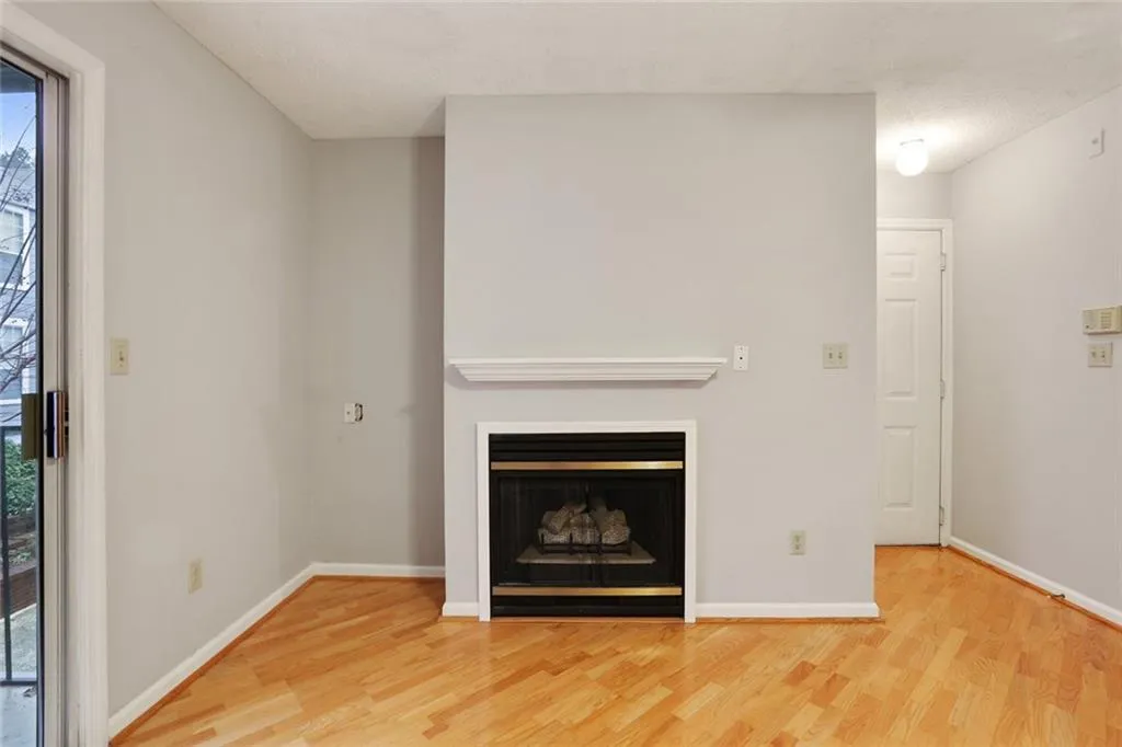 518 Granville Court, Sandy Springs, Georgia 30328, 1 Bedroom Bedrooms, ,1 BathroomBathrooms,Residential,Sold,518 Granville Court,6111072
