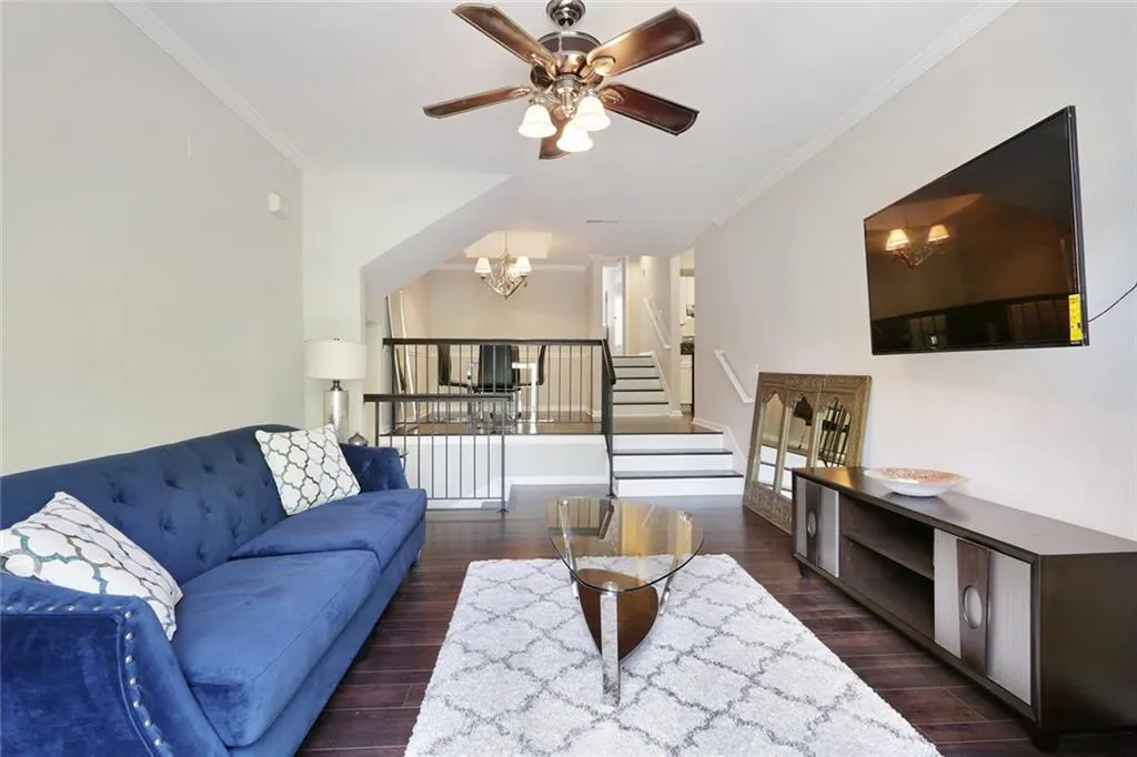 4244 River Green Drive Nw Unit 111, Atlanta, Georgia 30327, 3 Bedrooms Bedrooms, ,2 BathroomsBathrooms,Residential,Sold,4244 River Green Drive Nw Unit 111,6012106
