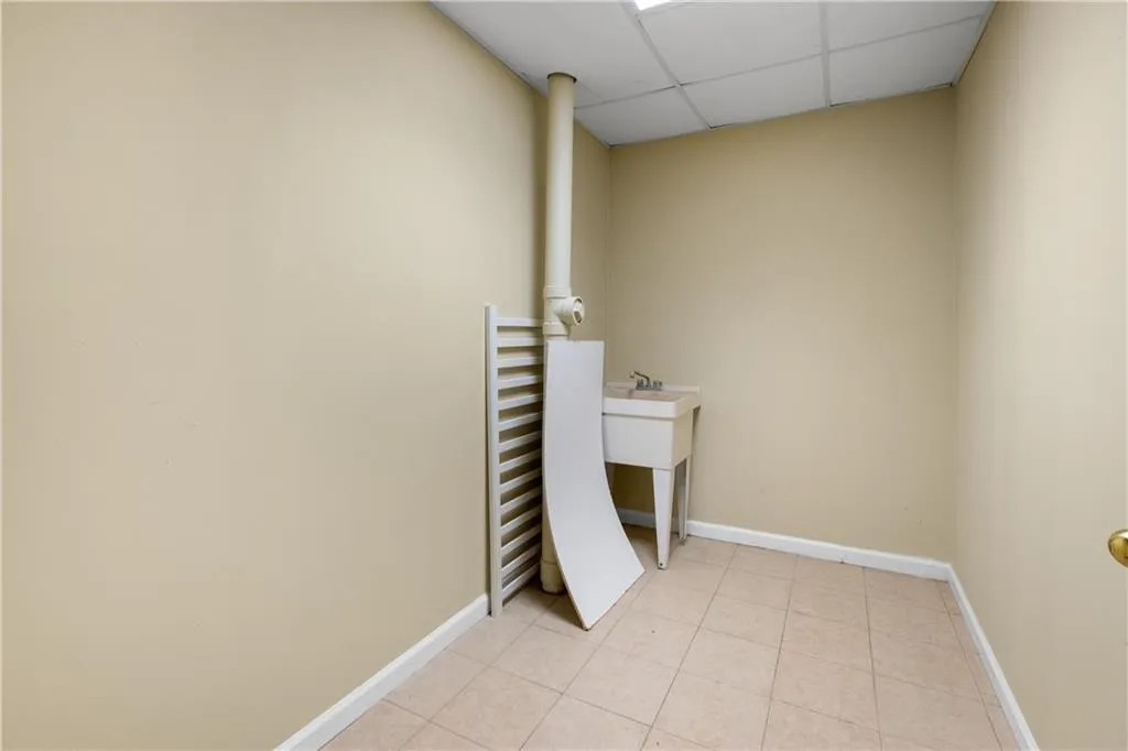 5325 N Powers Ferry Road, Atlanta, Georgia 30327, 4 Bedrooms Bedrooms, ,4 BathroomsBathrooms,Residential,Sold,5325 N Powers Ferry Road,7256579
