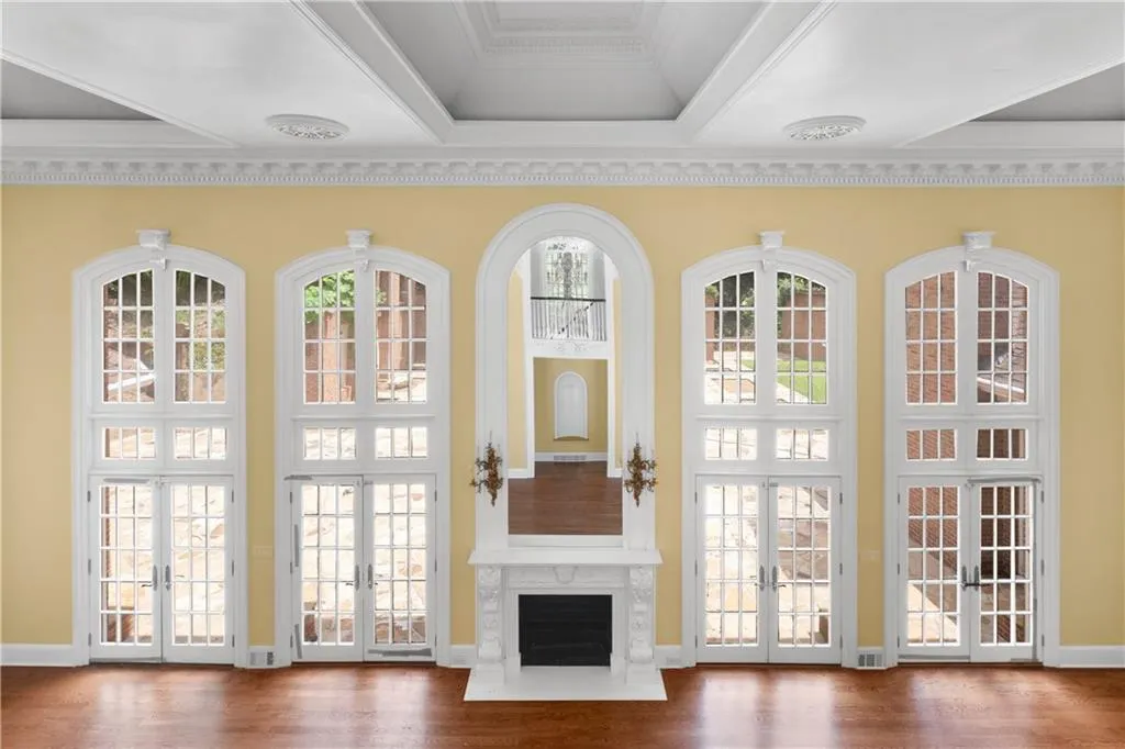 5325 N Powers Ferry Road, Atlanta, Georgia 30327, 4 Bedrooms Bedrooms, ,4 BathroomsBathrooms,Residential,Sold,5325 N Powers Ferry Road,7256579
