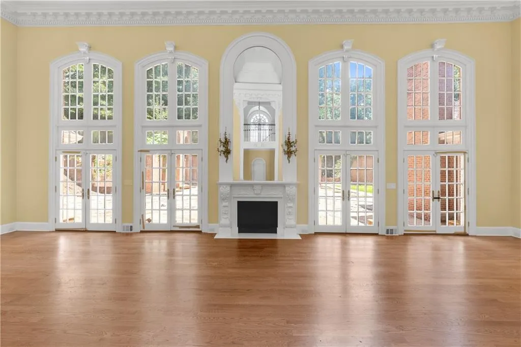 5325 N Powers Ferry Road, Atlanta, Georgia 30327, 4 Bedrooms Bedrooms, ,4 BathroomsBathrooms,Residential,Sold,5325 N Powers Ferry Road,7256579