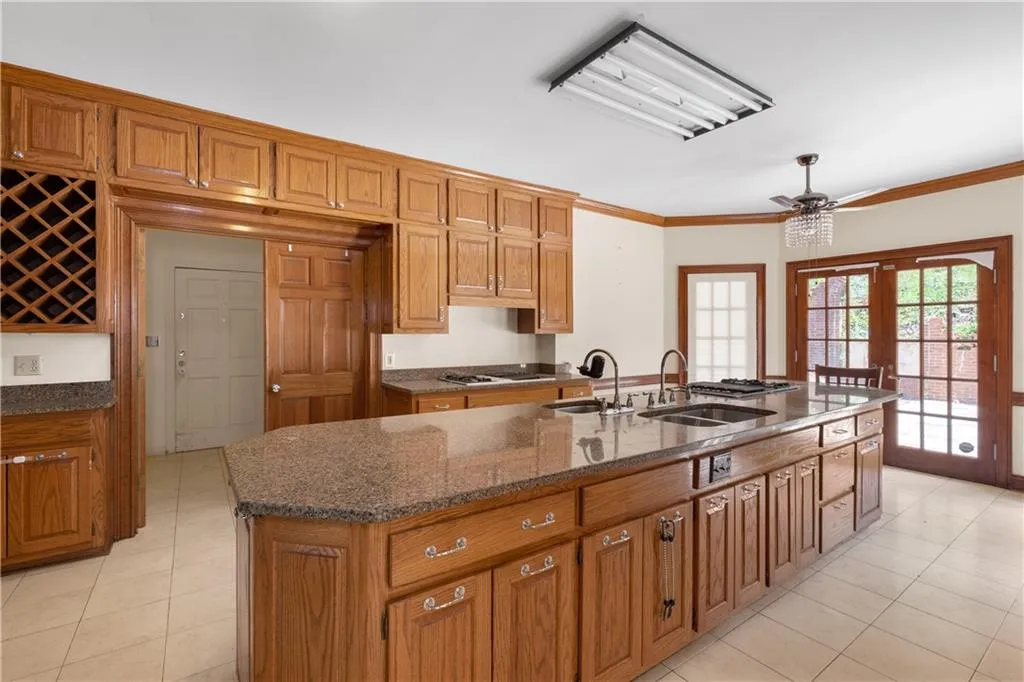 5325 N Powers Ferry Road, Atlanta, Georgia 30327, 4 Bedrooms Bedrooms, ,4 BathroomsBathrooms,Residential,Sold,5325 N Powers Ferry Road,7256579