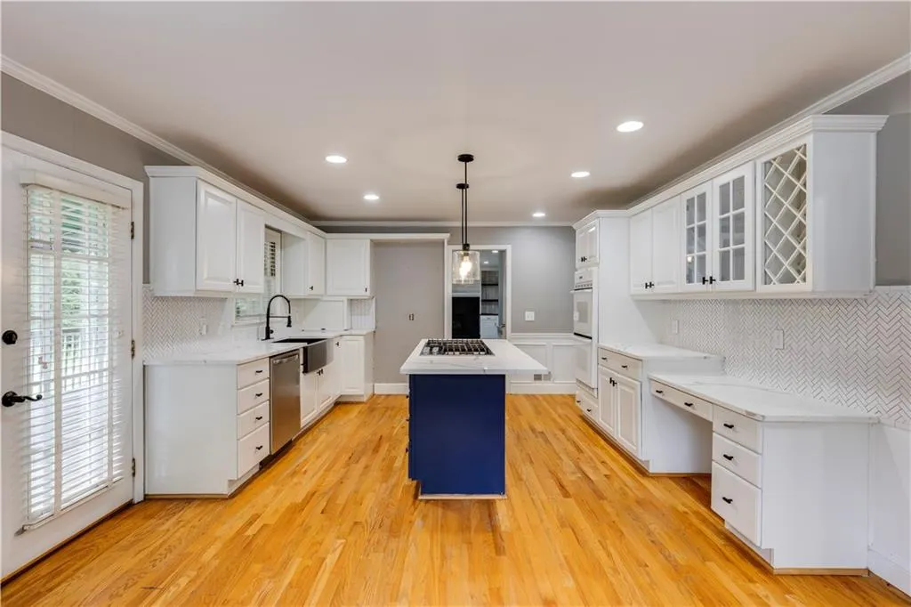 7110 Northgreen Drive, Atlanta, Georgia 30328, 4 Bedrooms Bedrooms, ,2 BathroomsBathrooms,Residential,Sold,7110 Northgreen Drive,7436713