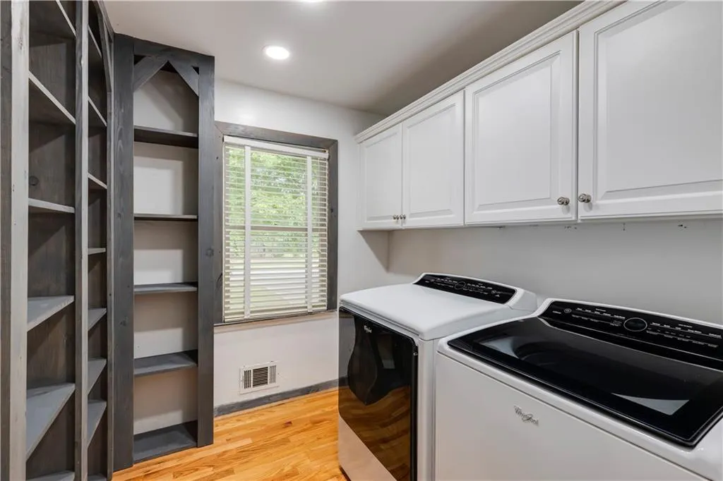 7110 Northgreen Drive, Atlanta, Georgia 30328, 4 Bedrooms Bedrooms, ,2 BathroomsBathrooms,Residential,Sold,7110 Northgreen Drive,7436713