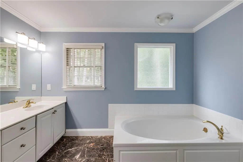 7110 Northgreen Drive, Atlanta, Georgia 30328, 4 Bedrooms Bedrooms, ,2 BathroomsBathrooms,Residential,Sold,7110 Northgreen Drive,7436713