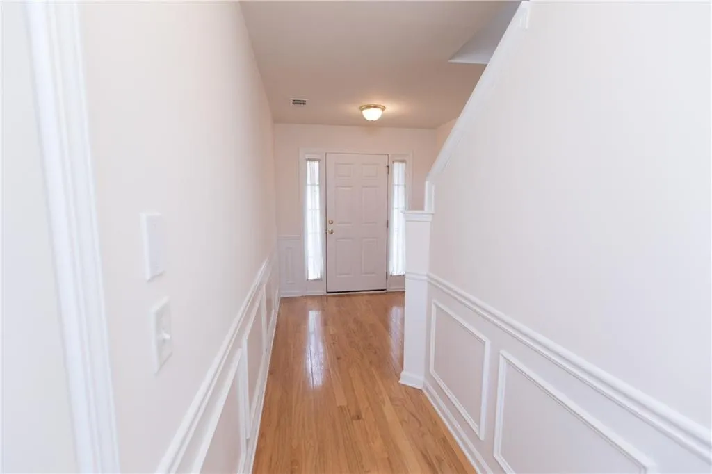 3762 Chattahoochee Summit Drive, Atlanta, Georgia 30339, 3 Bedrooms Bedrooms, ,3 BathroomsBathrooms,Residential,Sold,3762 Chattahoochee Summit Drive,5991187