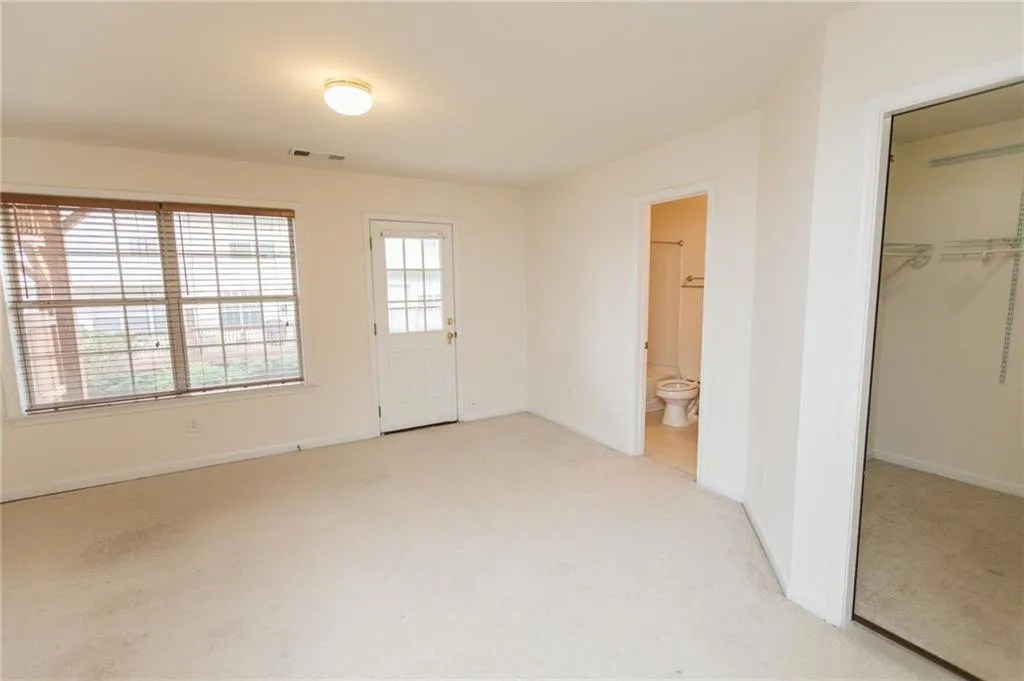 3762 Chattahoochee Summit Drive, Atlanta, Georgia 30339, 3 Bedrooms Bedrooms, ,3 BathroomsBathrooms,Residential,Sold,3762 Chattahoochee Summit Drive,5991187