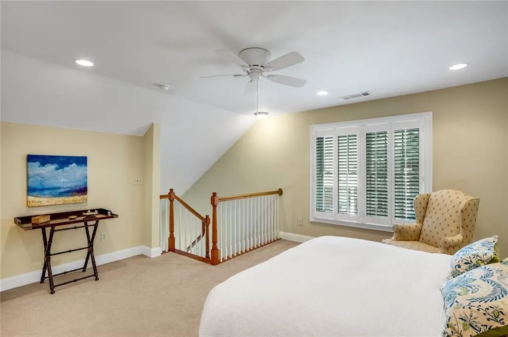 2570 Oglethorpe Circle Ne Unit 3, Atlanta, Georgia 30319, 4 Bedrooms Bedrooms, ,2 BathroomsBathrooms,Residential,For Sale,2570 Oglethorpe Circle Ne Unit 3,7637287