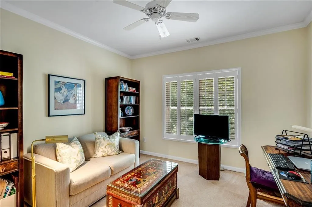 2570 Oglethorpe Circle Ne Unit 3, Atlanta, Georgia 30319, 4 Bedrooms Bedrooms, ,2 BathroomsBathrooms,Residential,For Sale,2570 Oglethorpe Circle Ne Unit 3,7637287