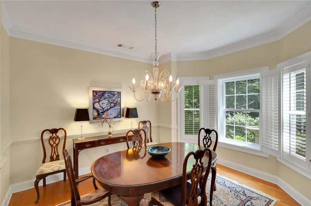 2570 Oglethorpe Circle Ne Unit 3, Atlanta, Georgia 30319, 4 Bedrooms Bedrooms, ,2 BathroomsBathrooms,Residential,For Sale,2570 Oglethorpe Circle Ne Unit 3,7637287