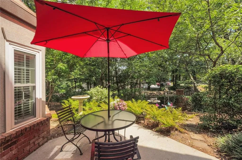 2570 Oglethorpe Circle Ne Unit 3, Atlanta, Georgia 30319, 4 Bedrooms Bedrooms, ,2 BathroomsBathrooms,Residential,For Sale,2570 Oglethorpe Circle Ne Unit 3,7637287