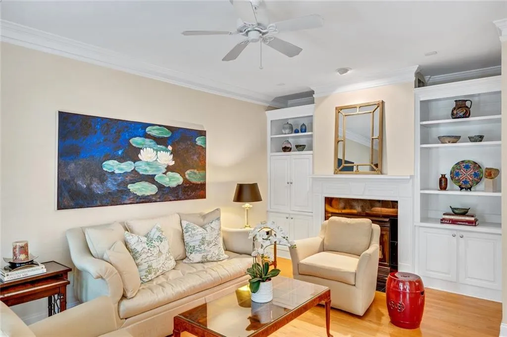 2570 Oglethorpe Circle Ne Unit 3, Atlanta, Georgia 30319, 4 Bedrooms Bedrooms, ,2 BathroomsBathrooms,Residential,For Sale,2570 Oglethorpe Circle Ne Unit 3,7637287