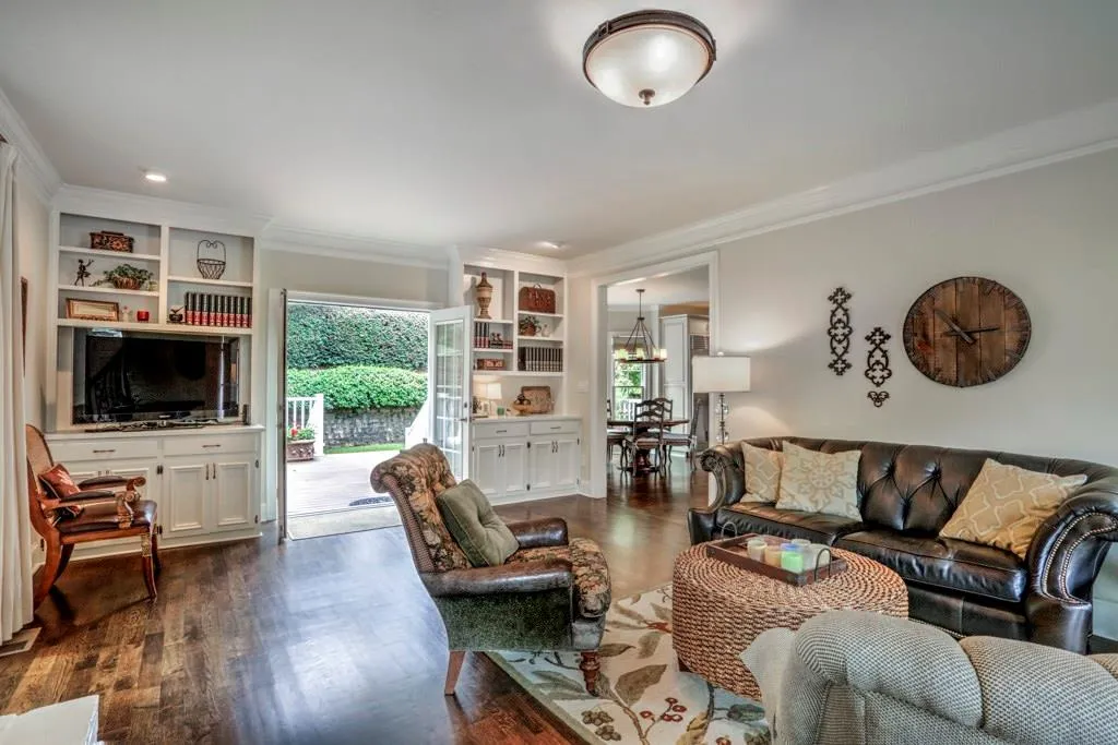 130 Chelveston Place, Sandy Springs, Georgia 30350, 5 Bedrooms Bedrooms, ,3 BathroomsBathrooms,Residential,Sold,130 Chelveston Place,6079963