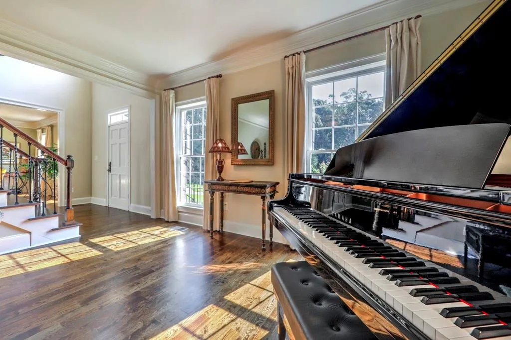 130 Chelveston Place, Sandy Springs, Georgia 30350, 5 Bedrooms Bedrooms, ,3 BathroomsBathrooms,Residential,Sold,130 Chelveston Place,6079963