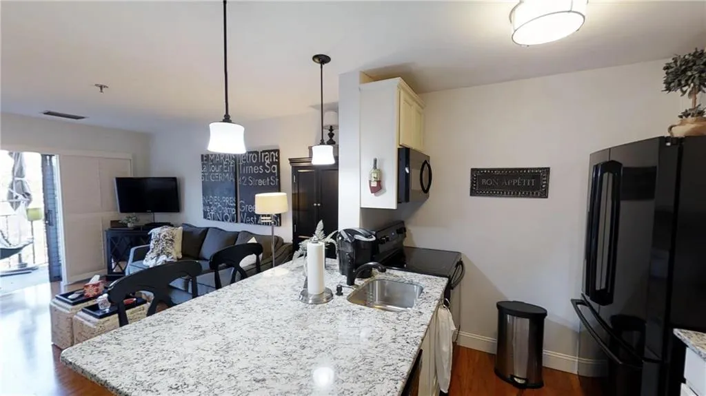 300 Johnson Ferry Road Ne Unit A613, Atlanta, Georgia 30328, 1 Bedroom Bedrooms, ,1 BathroomBathrooms,Residential,Sold,300 Johnson Ferry Road Ne Unit A613,5949272