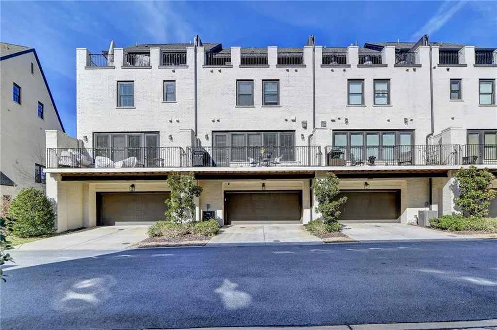 6414 Radiant Trace, Atlanta, Georgia 30328, 4 Bedrooms Bedrooms, ,4 BathroomsBathrooms,Residential,Sold,6414 Radiant Trace,7172219