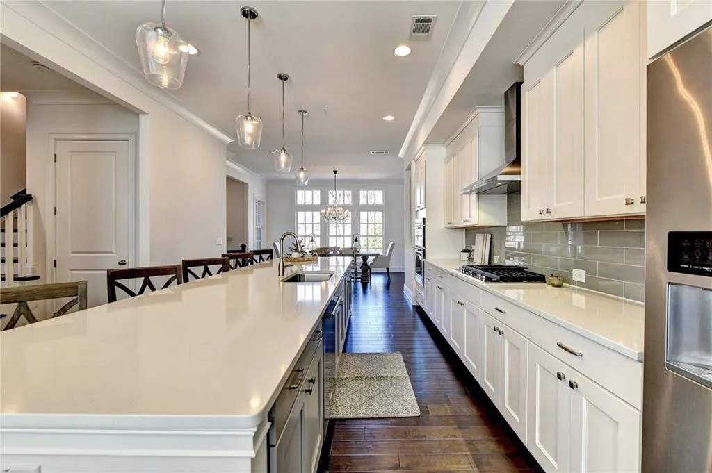 6414 Radiant Trace, Atlanta, Georgia 30328, 4 Bedrooms Bedrooms, ,4 BathroomsBathrooms,Residential,Sold,6414 Radiant Trace,7172219