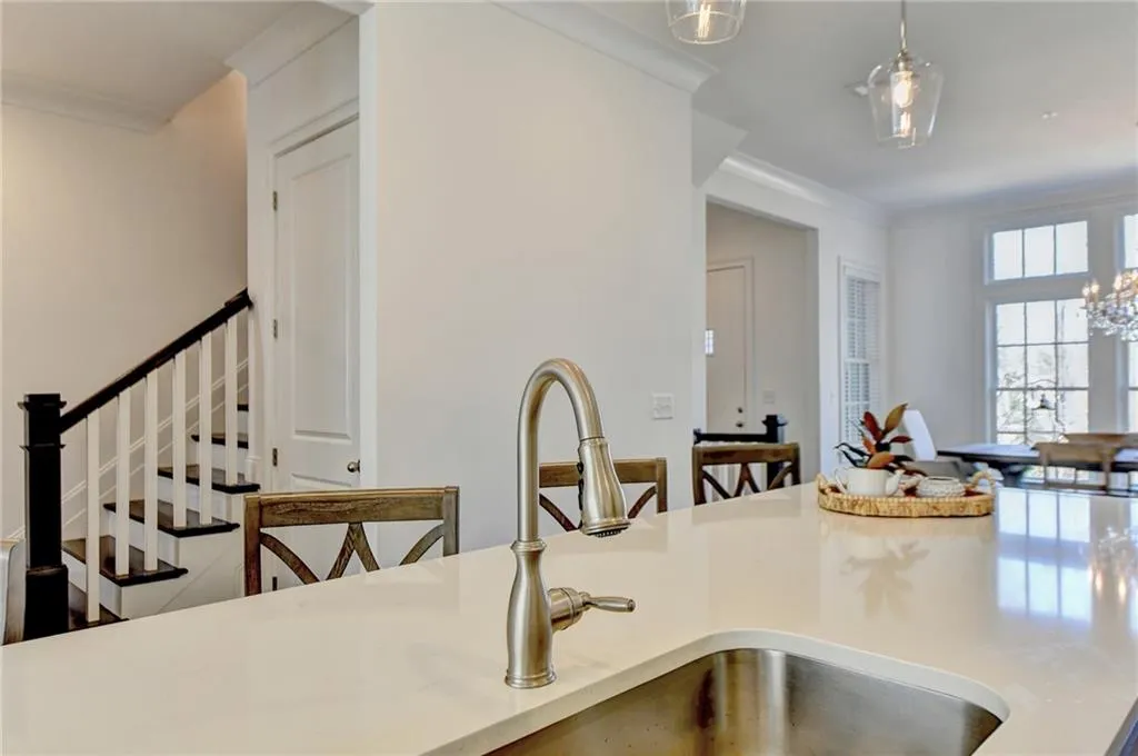 6414 Radiant Trace, Atlanta, Georgia 30328, 4 Bedrooms Bedrooms, ,4 BathroomsBathrooms,Residential,Sold,6414 Radiant Trace,7172219