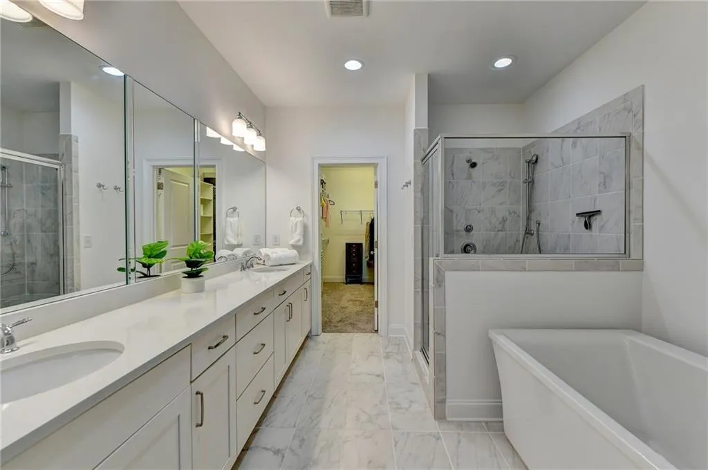 6414 Radiant Trace, Atlanta, Georgia 30328, 4 Bedrooms Bedrooms, ,4 BathroomsBathrooms,Residential,Sold,6414 Radiant Trace,7172219