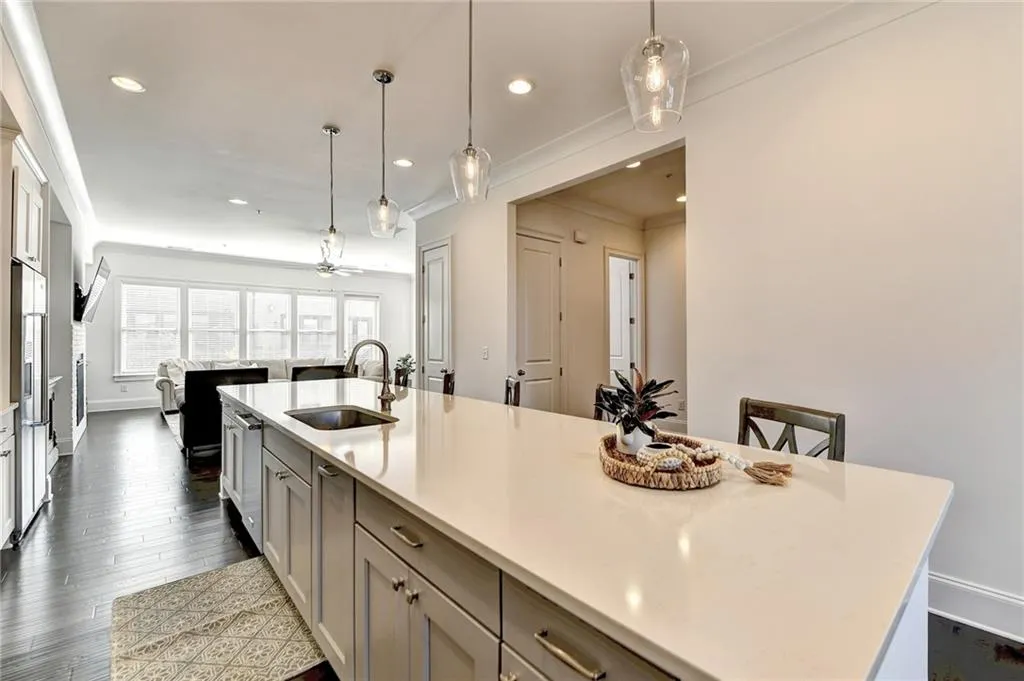 6414 Radiant Trace, Atlanta, Georgia 30328, 4 Bedrooms Bedrooms, ,4 BathroomsBathrooms,Residential,Sold,6414 Radiant Trace,7172219