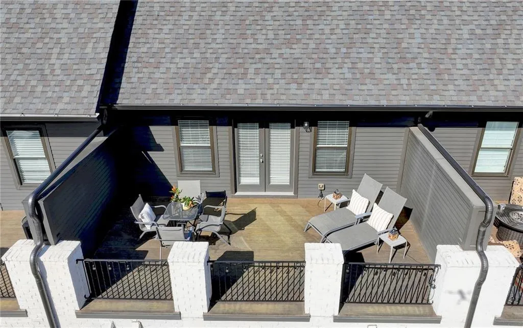 6414 Radiant Trace, Atlanta, Georgia 30328, 4 Bedrooms Bedrooms, ,4 BathroomsBathrooms,Residential,Sold,6414 Radiant Trace,7172219