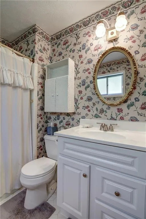 6700 Roswell Road Unit 6c, Sandy Springs, Georgia 30328, 3 Bedrooms Bedrooms, ,2 BathroomsBathrooms,Residential,Sold,6700 Roswell Road Unit 6c,5766925