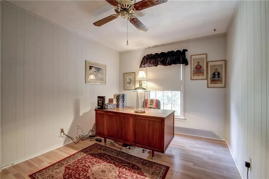 6700 Roswell Road Unit 6c, Sandy Springs, Georgia 30328, 3 Bedrooms Bedrooms, ,2 BathroomsBathrooms,Residential,Sold,6700 Roswell Road Unit 6c,5766925