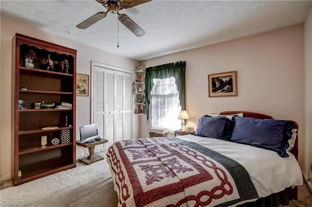6700 Roswell Road Unit 6c, Sandy Springs, Georgia 30328, 3 Bedrooms Bedrooms, ,2 BathroomsBathrooms,Residential,Sold,6700 Roswell Road Unit 6c,5766925